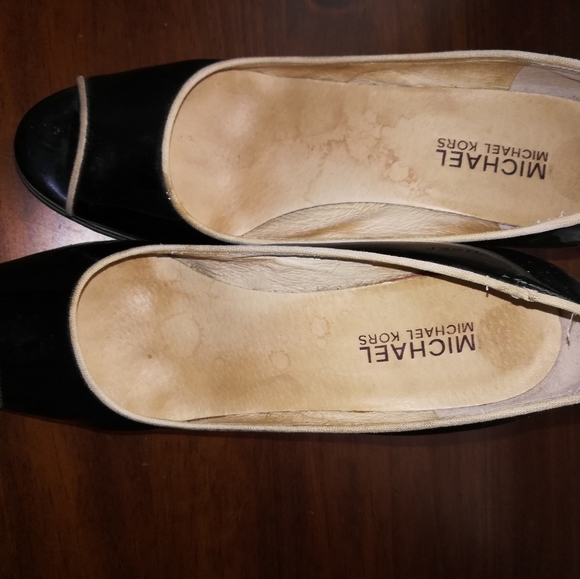 Michael Kors 7 wedges navy blue stripe heel - Picture 3 of 4